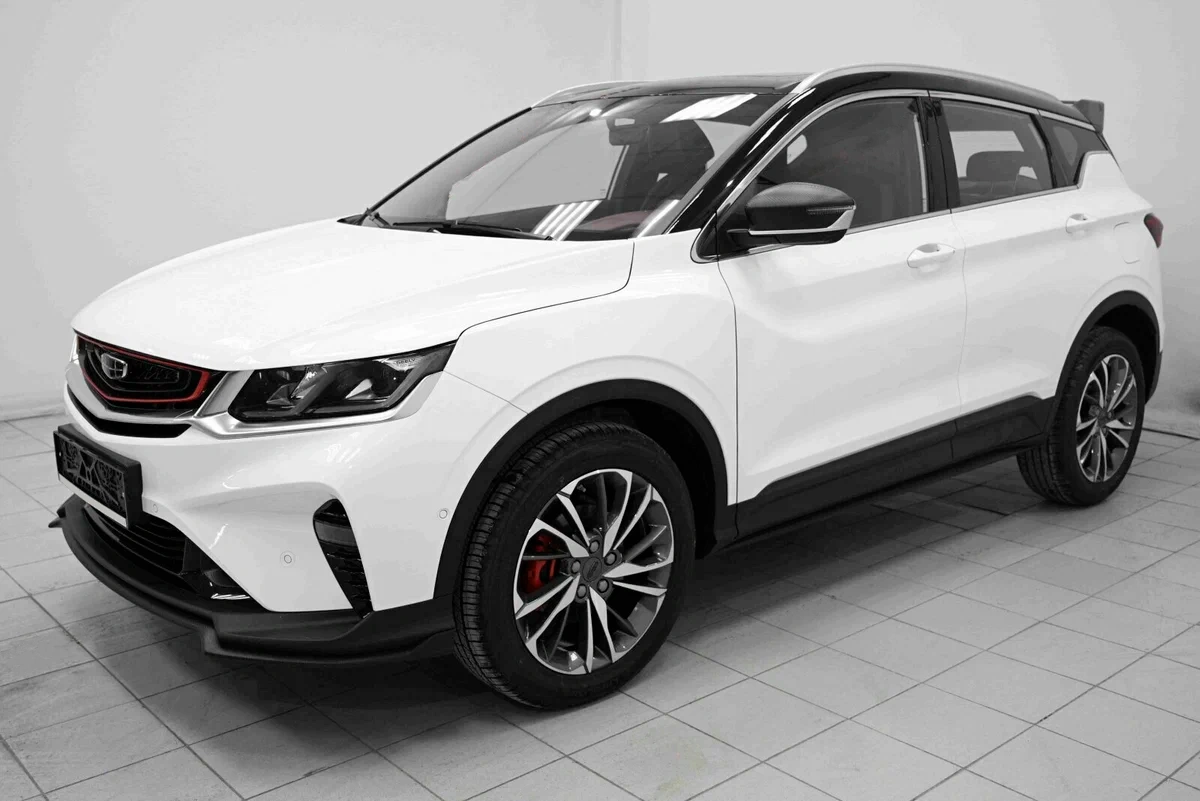 Geely Coolray с салона по цене от 1 995 000 рублей